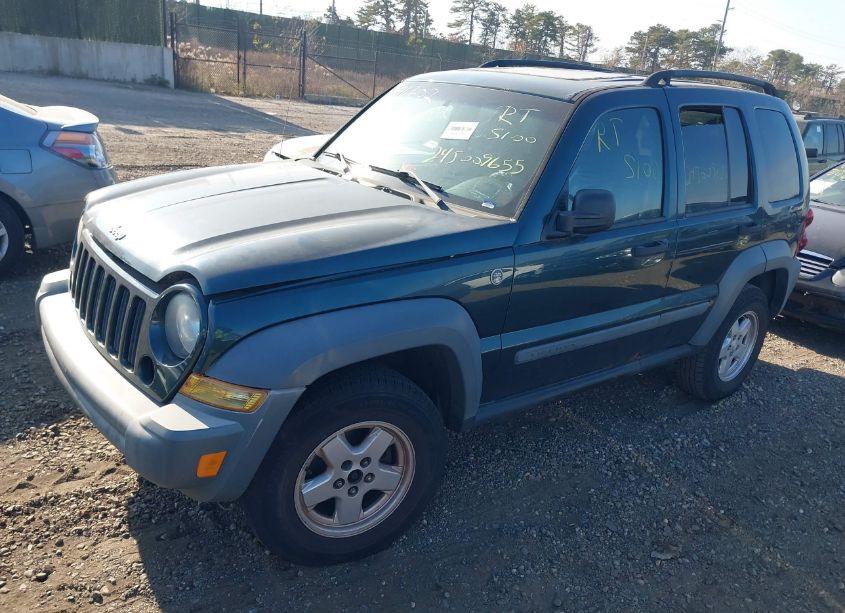 Photo 2 of 2005 Jeep Liberty SPORT (VIN 1J4GL48K05W705706)