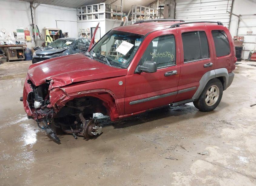 Photo 2 of 2005 Jeep Liberty SPORT (VIN 1J4GL48K05W712204)