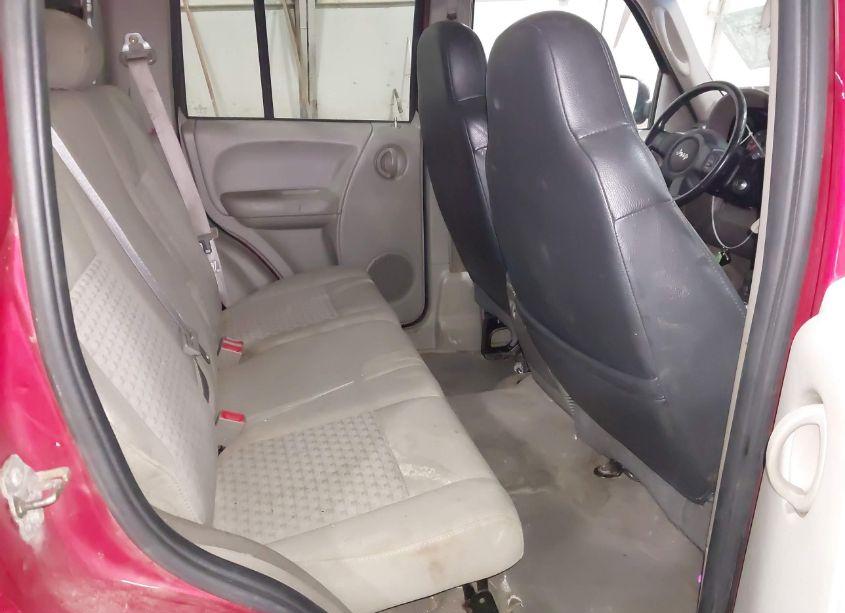 Photo 8 of 2005 Jeep Liberty SPORT (VIN 1J4GL48K05W712204)