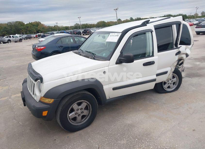Photo 2 of 2007 Jeep Liberty SPORT (VIN 1J4GL48K07W652430)