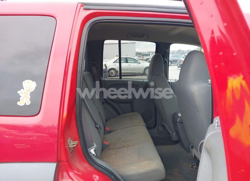 Photo 8 of 2005 Jeep Liberty SPORT (VIN 1J4GL48K15W544248)