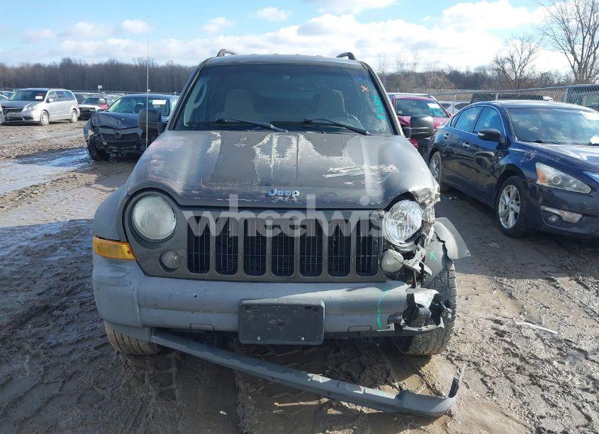 Photo 12 of 2005 Jeep Liberty SPORT (VIN 1J4GL48K15W576469)