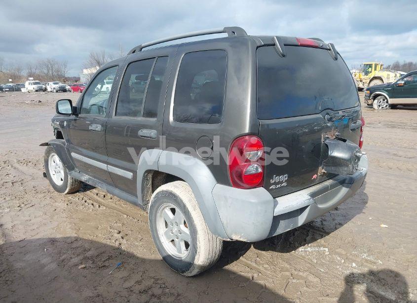 Photo 3 of 2005 Jeep Liberty SPORT (VIN 1J4GL48K15W576469)