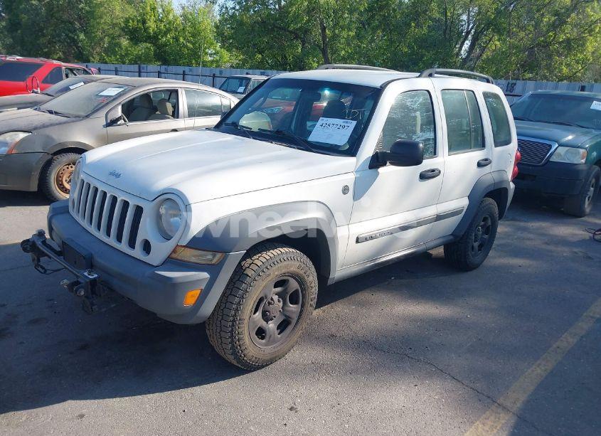 Photo 2 of 2005 Jeep Liberty SPORT (VIN 1J4GL48K15W587486)