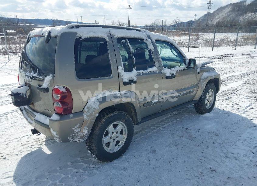 Photo 4 of 2007 Jeep Liberty SPORT (VIN 1J4GL48K17W659404)