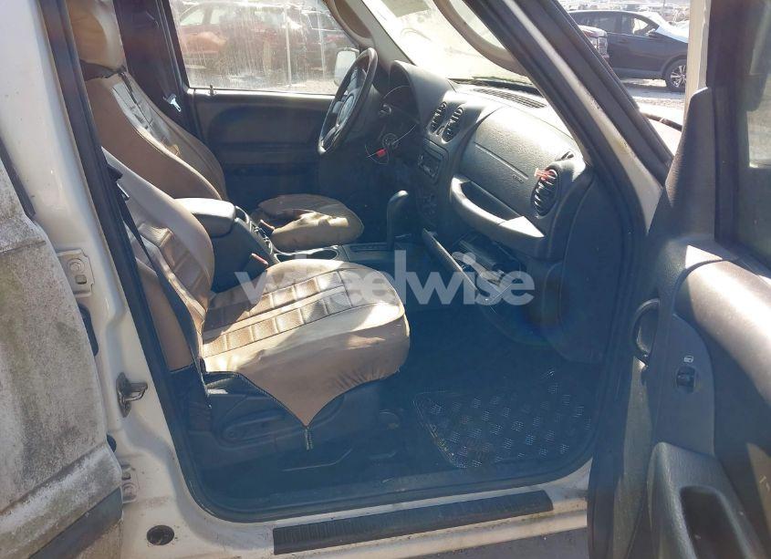 Photo 5 of 2004 Jeep Liberty SPORT (VIN 1J4GL48K24W144391)