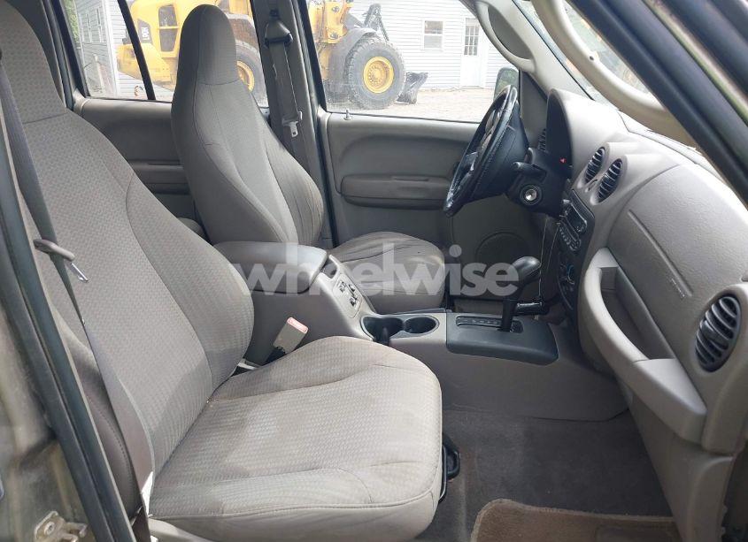 Photo 5 of 2004 Jeep Liberty SPORT (VIN 1J4GL48K24W254129)