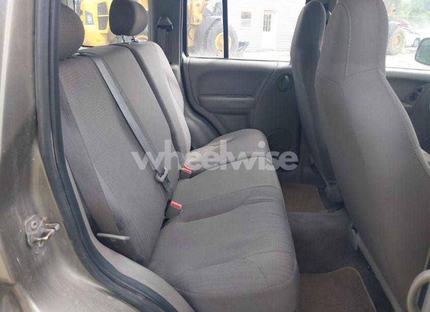 Photo 8 of 2004 Jeep Liberty SPORT (VIN 1J4GL48K24W254129)