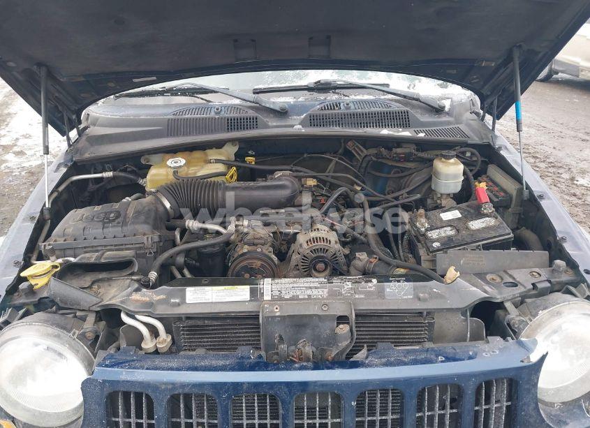 Photo 10 of 2005 Jeep Liberty SPORT (VIN 1J4GL48K25W630099)