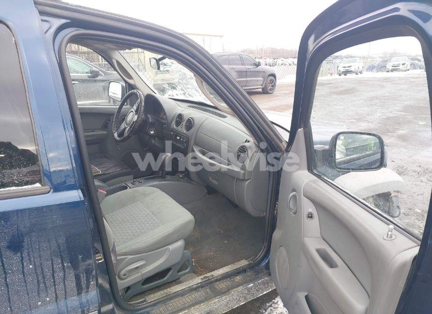 Photo 5 of 2005 Jeep Liberty SPORT (VIN 1J4GL48K25W630099)