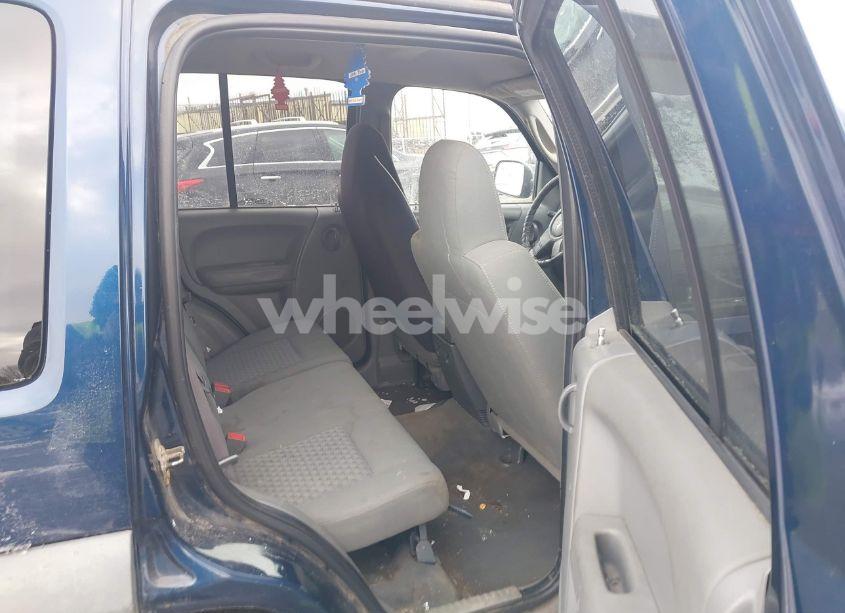 Photo 8 of 2005 Jeep Liberty SPORT (VIN 1J4GL48K25W630099)