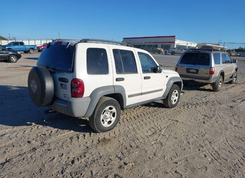 Photo 4 of 2005 Jeep Liberty SPORT (VIN 1J4GL48K25W692196)