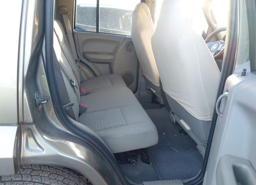 Photo 8 of 2007 Jeep Liberty SPORT (VIN 1J4GL48K27W710182)