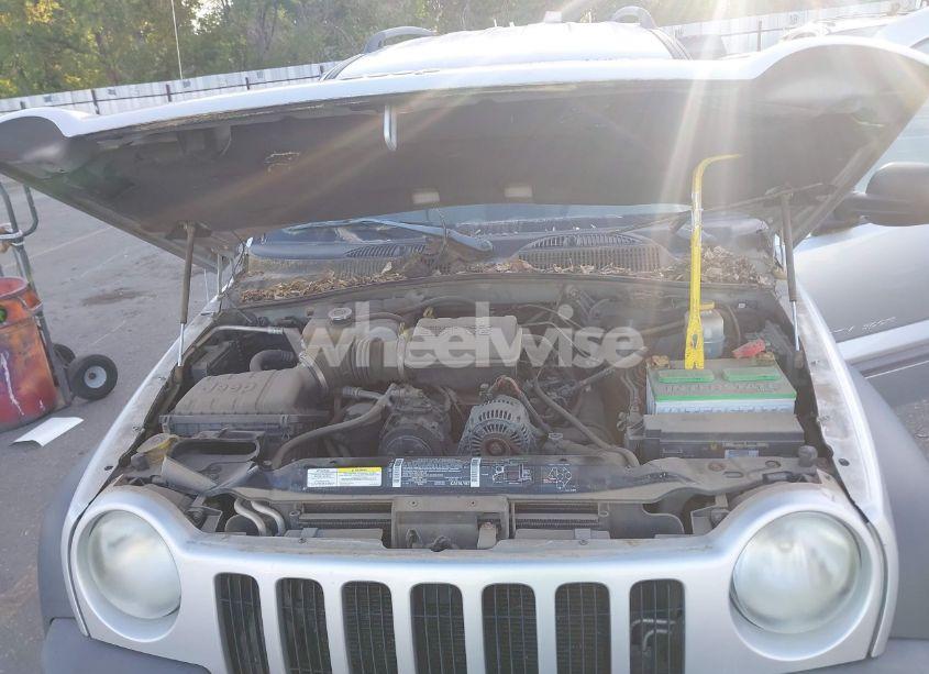Photo 10 of 2003 Jeep Liberty SPORT (VIN 1J4GL48K33W594064)