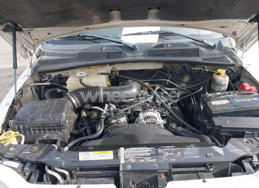 Photo 10 of 2004 Jeep Liberty SPORT (VIN 1J4GL48K34W217039)