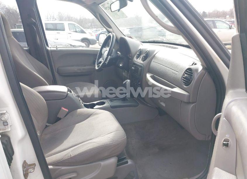 Photo 5 of 2004 Jeep Liberty SPORT (VIN 1J4GL48K34W217039)