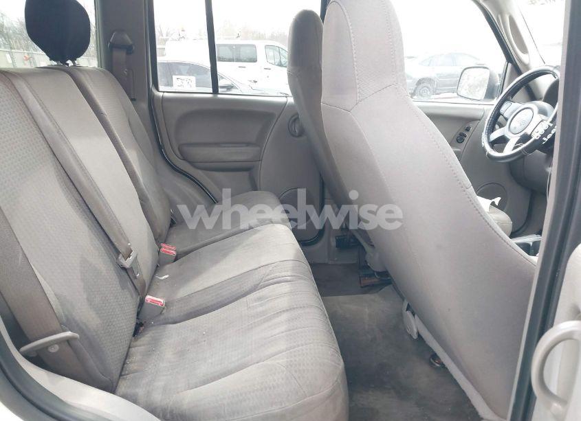 Photo 8 of 2004 Jeep Liberty SPORT (VIN 1J4GL48K34W217039)
