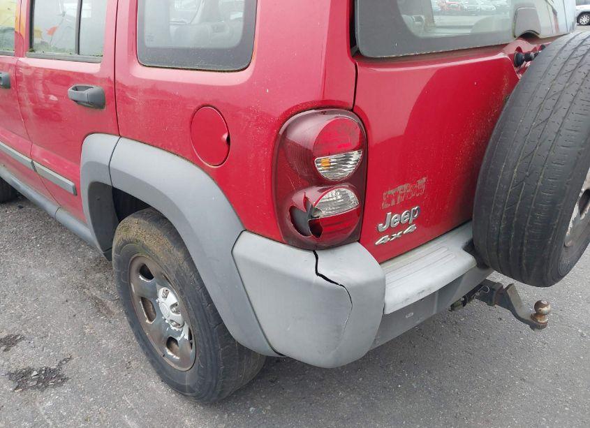 Photo 12 of 2005 Jeep Liberty SPORT (VIN 1J4GL48K35W580152)