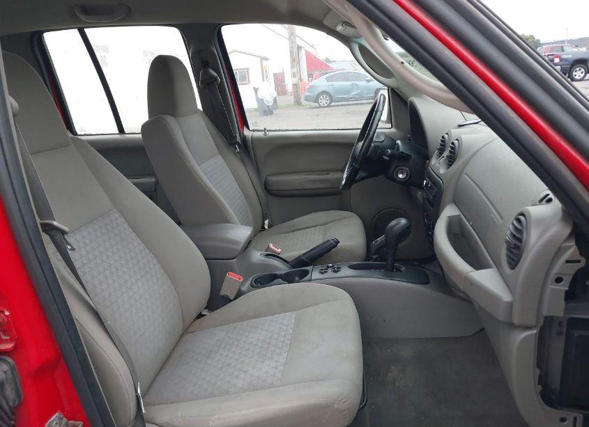 Photo 5 of 2005 Jeep Liberty SPORT (VIN 1J4GL48K35W580152)