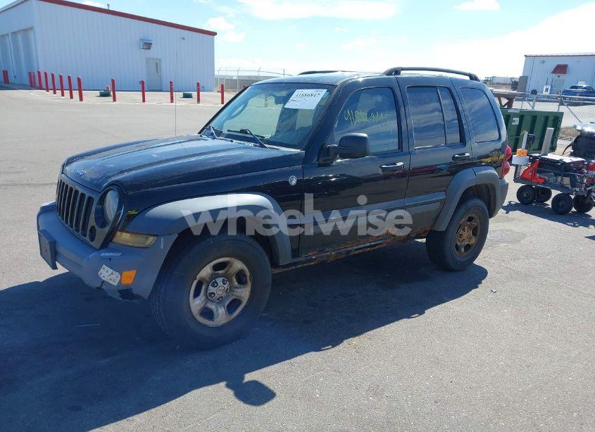 Photo 2 of 2005 Jeep Liberty SPORT (VIN 1J4GL48K35W599784)