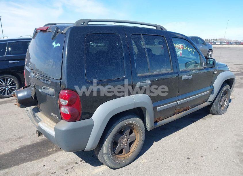 Photo 4 of 2005 Jeep Liberty SPORT (VIN 1J4GL48K35W599784)