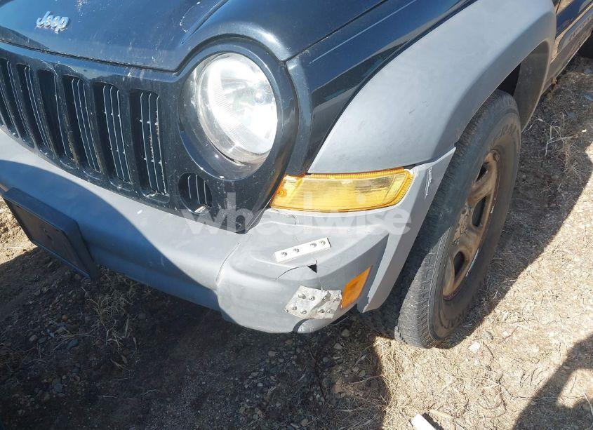 Photo 6 of 2005 Jeep Liberty SPORT (VIN 1J4GL48K35W599784)