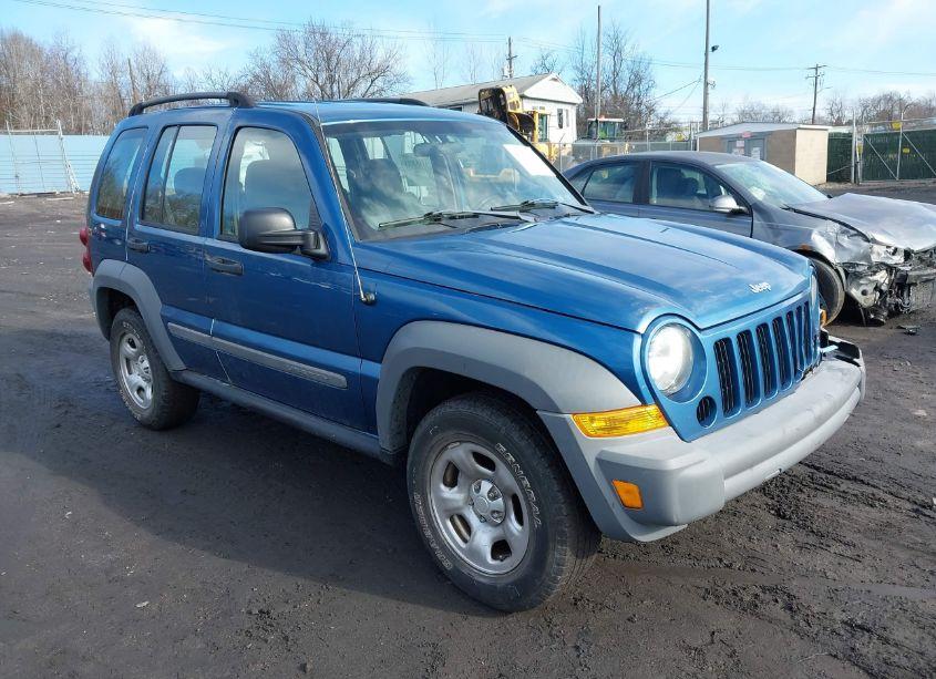 2005 Jeep Liberty SPORT (VIN 1J4GL48K35W639393) main photo