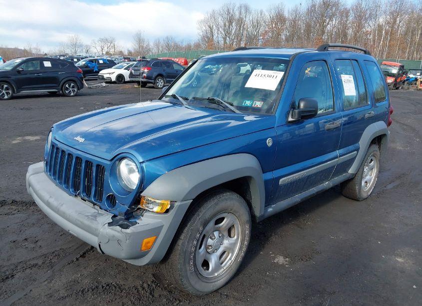 Photo 2 of 2005 Jeep Liberty SPORT (VIN 1J4GL48K35W639393)