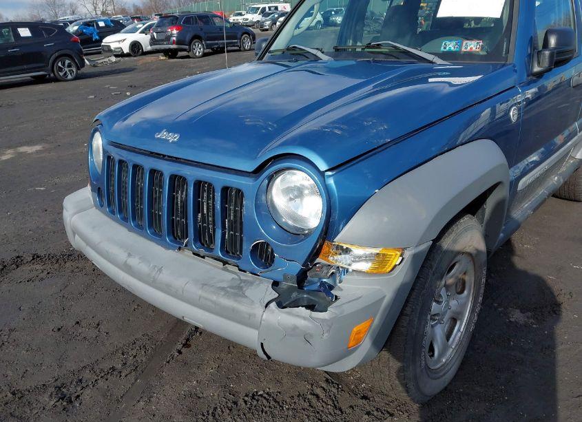 Photo 6 of 2005 Jeep Liberty SPORT (VIN 1J4GL48K35W639393)