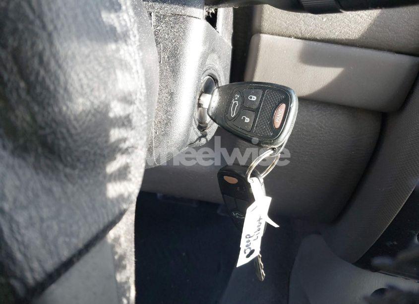 Photo 11 of 2005 Jeep Liberty SPORT (VIN 1J4GL48K35W703125)