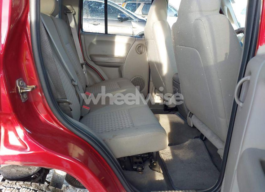 Photo 8 of 2005 Jeep Liberty SPORT (VIN 1J4GL48K35W703125)