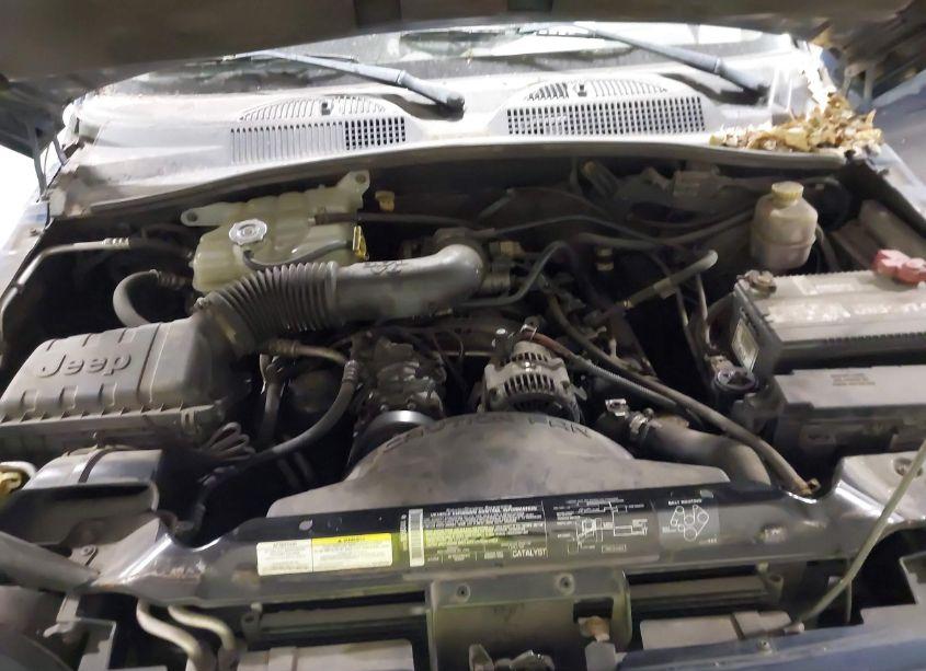 Photo 10 of 2004 Jeep Liberty SPORT (VIN 1J4GL48K44W105589)