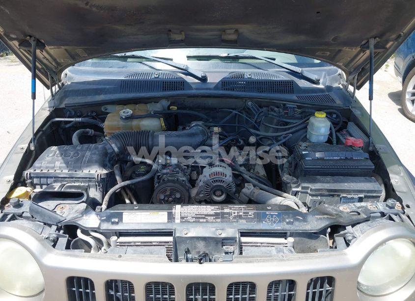 Photo 10 of 2004 Jeep Liberty SPORT (VIN 1J4GL48K44W274494)