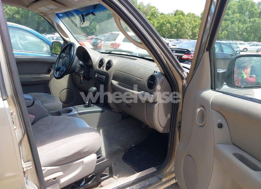 Photo 5 of 2004 Jeep Liberty SPORT (VIN 1J4GL48K44W274494)