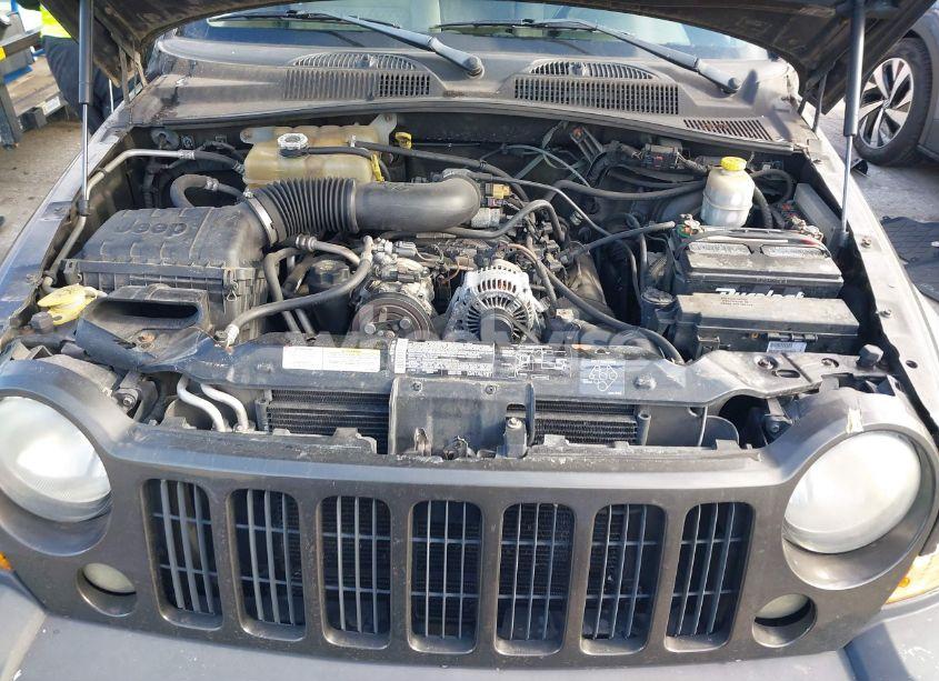 Photo 10 of 2005 Jeep Liberty SPORT (VIN 1J4GL48K45W594190)