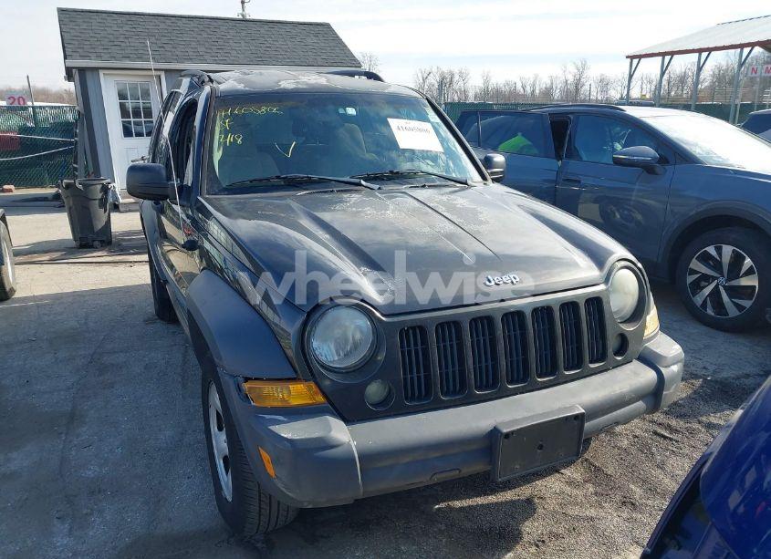 Photo 12 of 2005 Jeep Liberty SPORT (VIN 1J4GL48K45W594190)