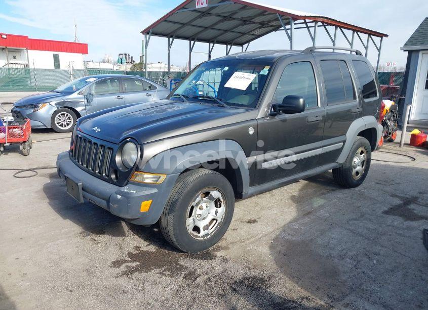 Photo 2 of 2005 Jeep Liberty SPORT (VIN 1J4GL48K45W594190)