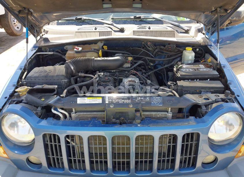 Photo 10 of 2005 Jeep Liberty SPORT (VIN 1J4GL48K45W615166)