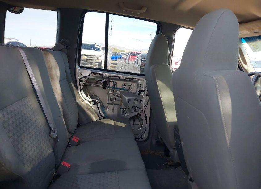 Photo 8 of 2006 Jeep Liberty SPORT (VIN 1J4GL48K46W149093)