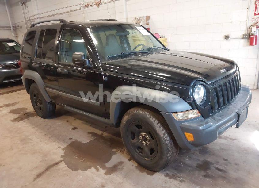 2005 Jeep Liberty SPORT (VIN 1J4GL48K55W544768) main photo