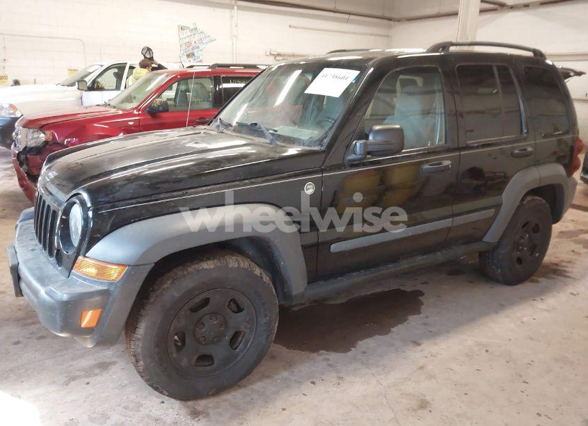 Photo 2 of 2005 Jeep Liberty SPORT (VIN 1J4GL48K55W544768)
