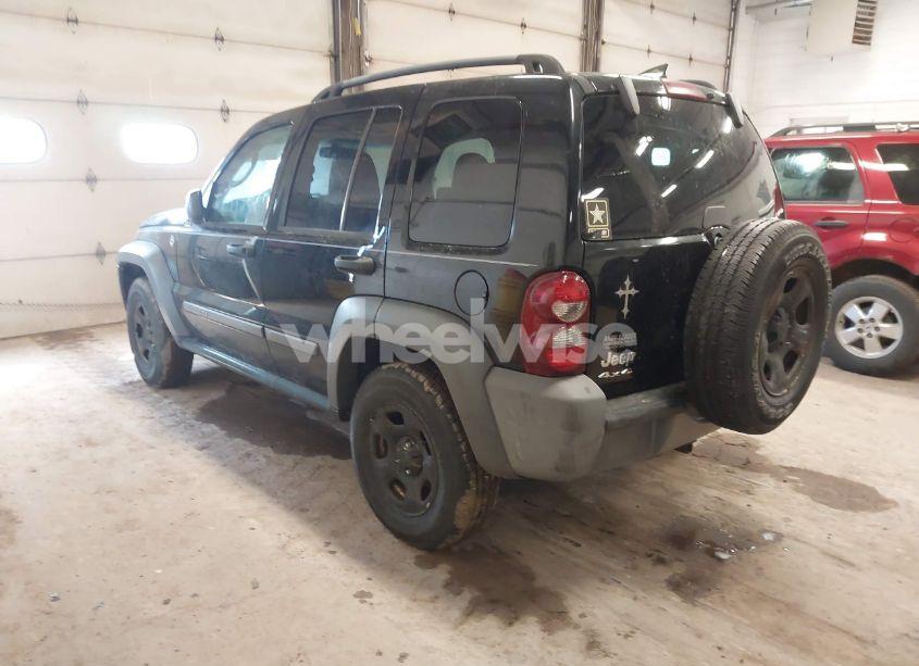 Photo 3 of 2005 Jeep Liberty SPORT (VIN 1J4GL48K55W544768)