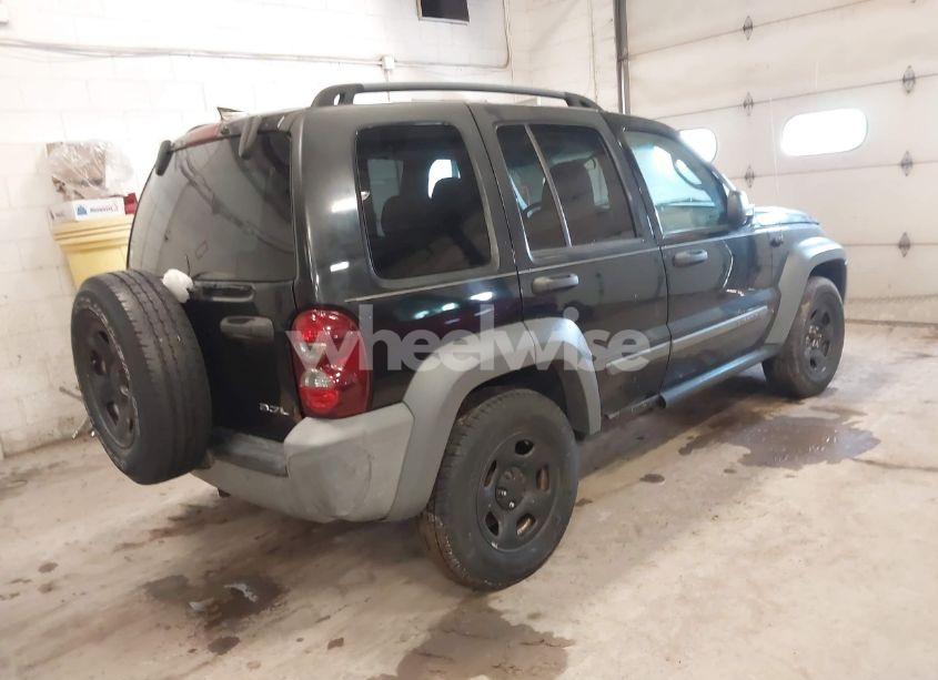 Photo 4 of 2005 Jeep Liberty SPORT (VIN 1J4GL48K55W544768)
