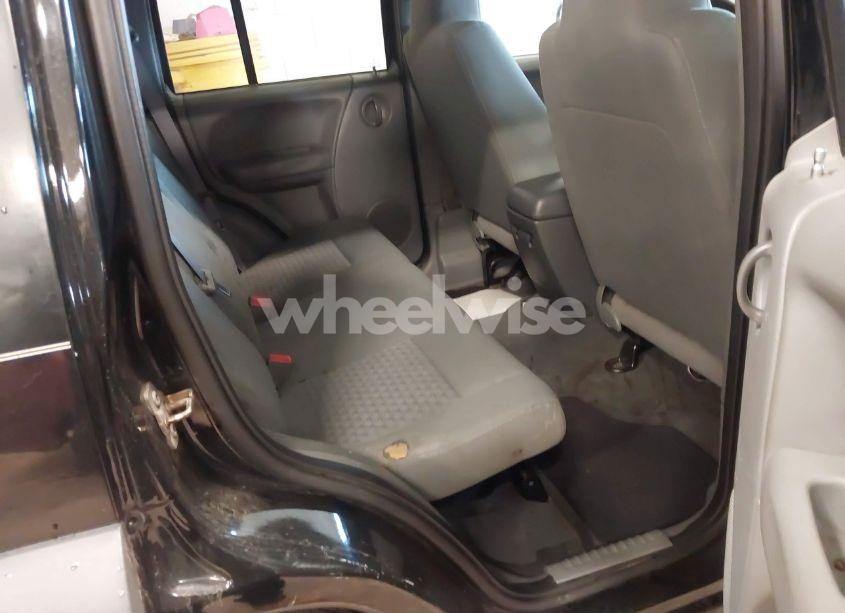 Photo 8 of 2005 Jeep Liberty SPORT (VIN 1J4GL48K55W544768)