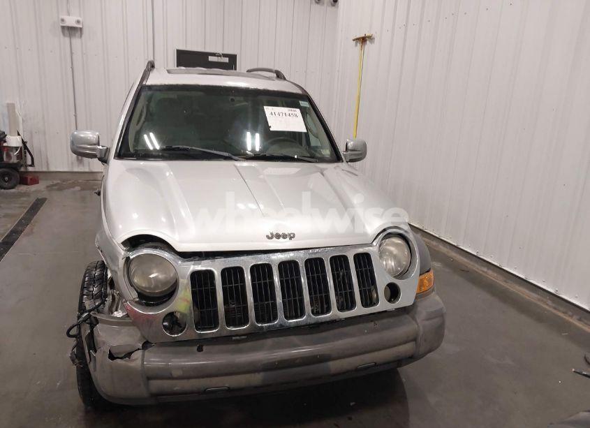 Photo 12 of 2005 Jeep Liberty SPORT (VIN 1J4GL48K55W706804)