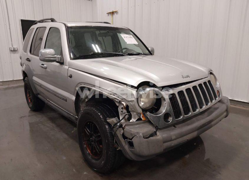 Photo 6 of 2005 Jeep Liberty SPORT (VIN 1J4GL48K55W706804)