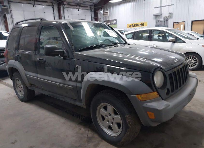 2005 Jeep Liberty SPORT (VIN 1J4GL48K55W711355) main photo