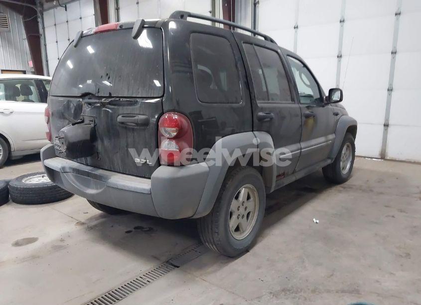 Photo 4 of 2005 Jeep Liberty SPORT (VIN 1J4GL48K55W711355)