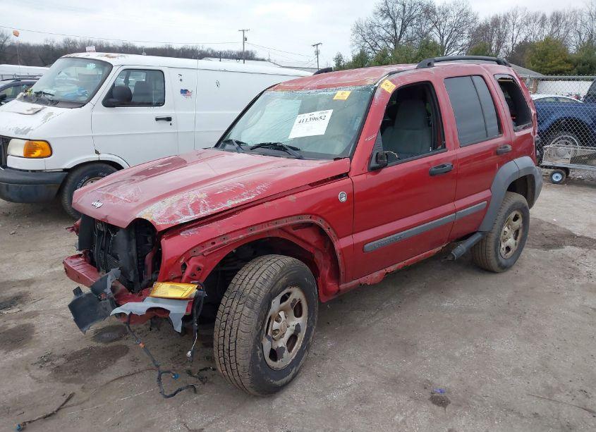 Photo 2 of 2005 Jeep Liberty SPORT (VIN 1J4GL48K65W706472)