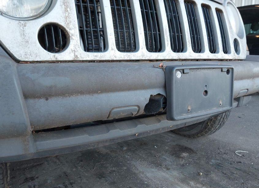 Photo 6 of 2005 Jeep Liberty SPORT (VIN 1J4GL48K65W714541)